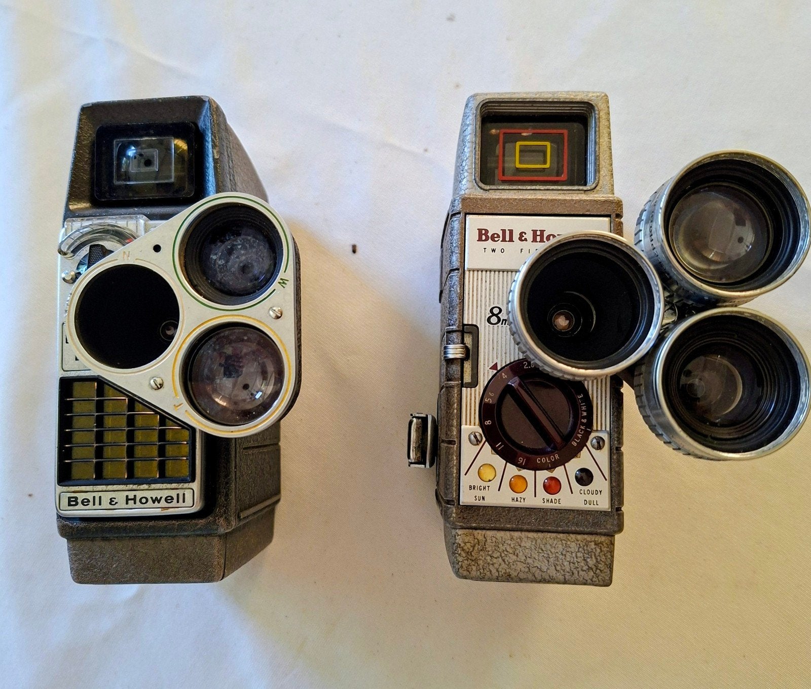Te koop: 2 x Bell  & howell  8mm filmcamera's met turret, Ophalen of Verzenden, Overige merken