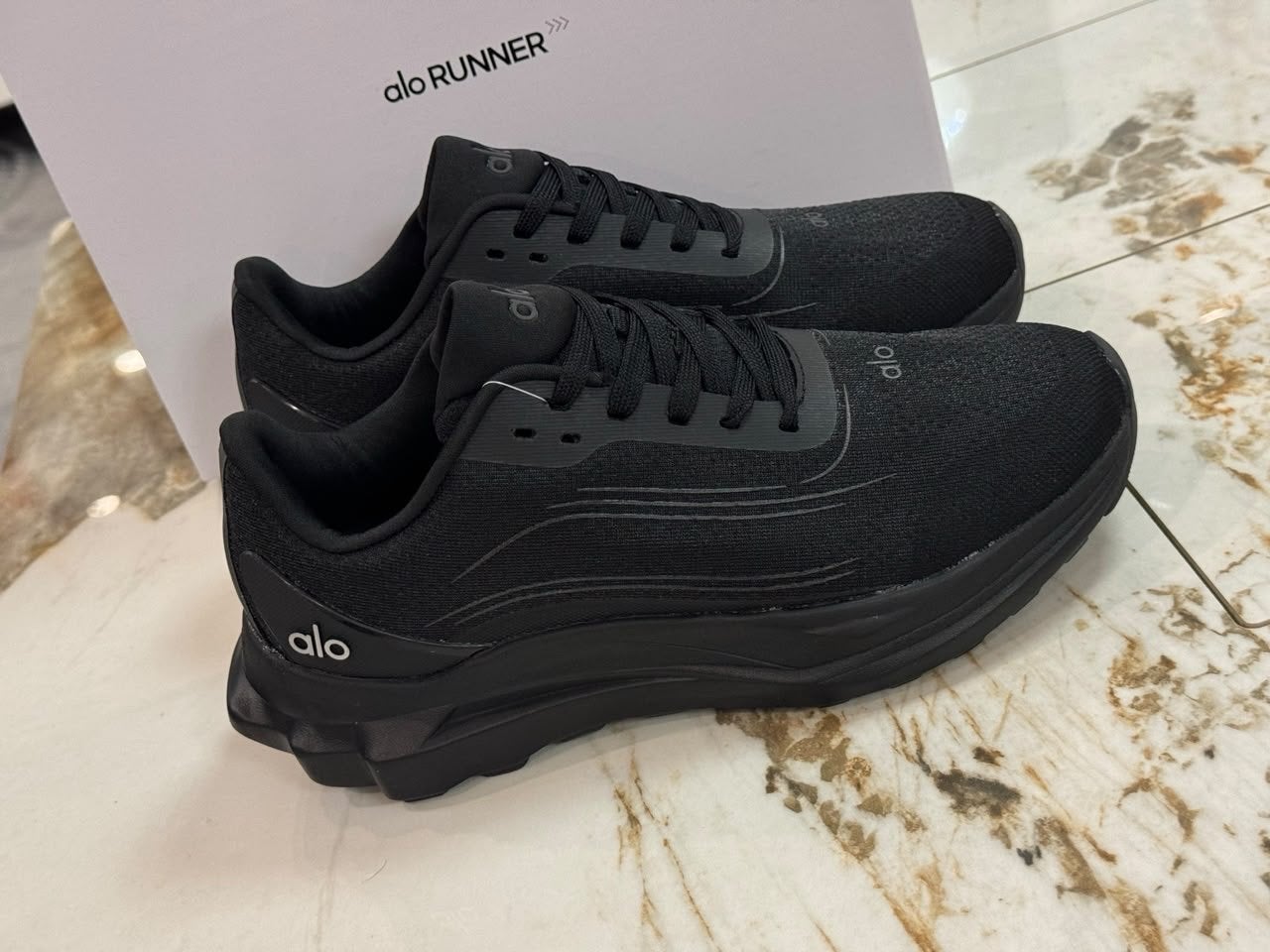 Alo Runner hardloopschoenen - Zwart - Nieuw, Ophalen of Verzenden, Nieuw, Hardlopen, Hardloopschoenen