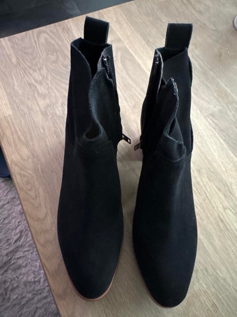 Zwarte UGG enkellaarsjes  nieuw, Ophalen of Verzenden, Zo goed als nieuw, Zwart, Lage of Enkellaarzen