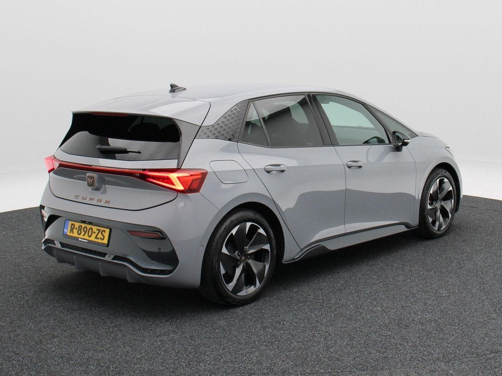CUPRA Born Adrenaline 62 kWh 204 Pk | Stoel/Stuurverwarming, Auto's, Automaat, 421 km, Gebruikt, Zwart