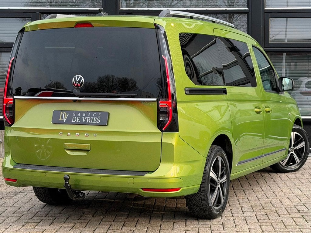 Volkswagen Caddy Maxi 1.5 TSI 7p DSG Full Option Panoramadak, Auto's, Volkswagen, 1556 kg, Zwart, 4 cilinders, 7 stoelen