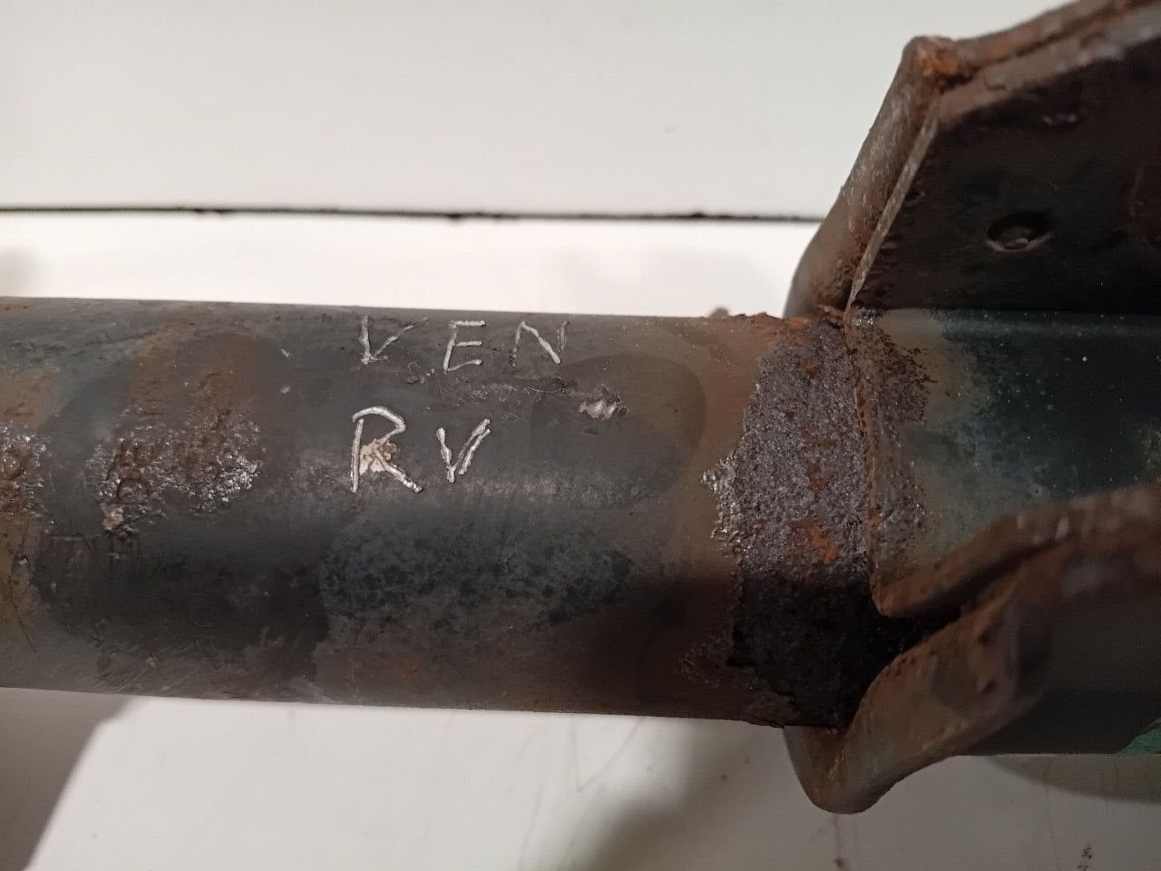 Veerpoot rechts voor Suzuki Swift, Onderdelen@venauto.nl, Van der Ven Autorecycling B.V., Gebruikt, Ettenseweg 76, 4706 PB Roosendaal, The Netherlands