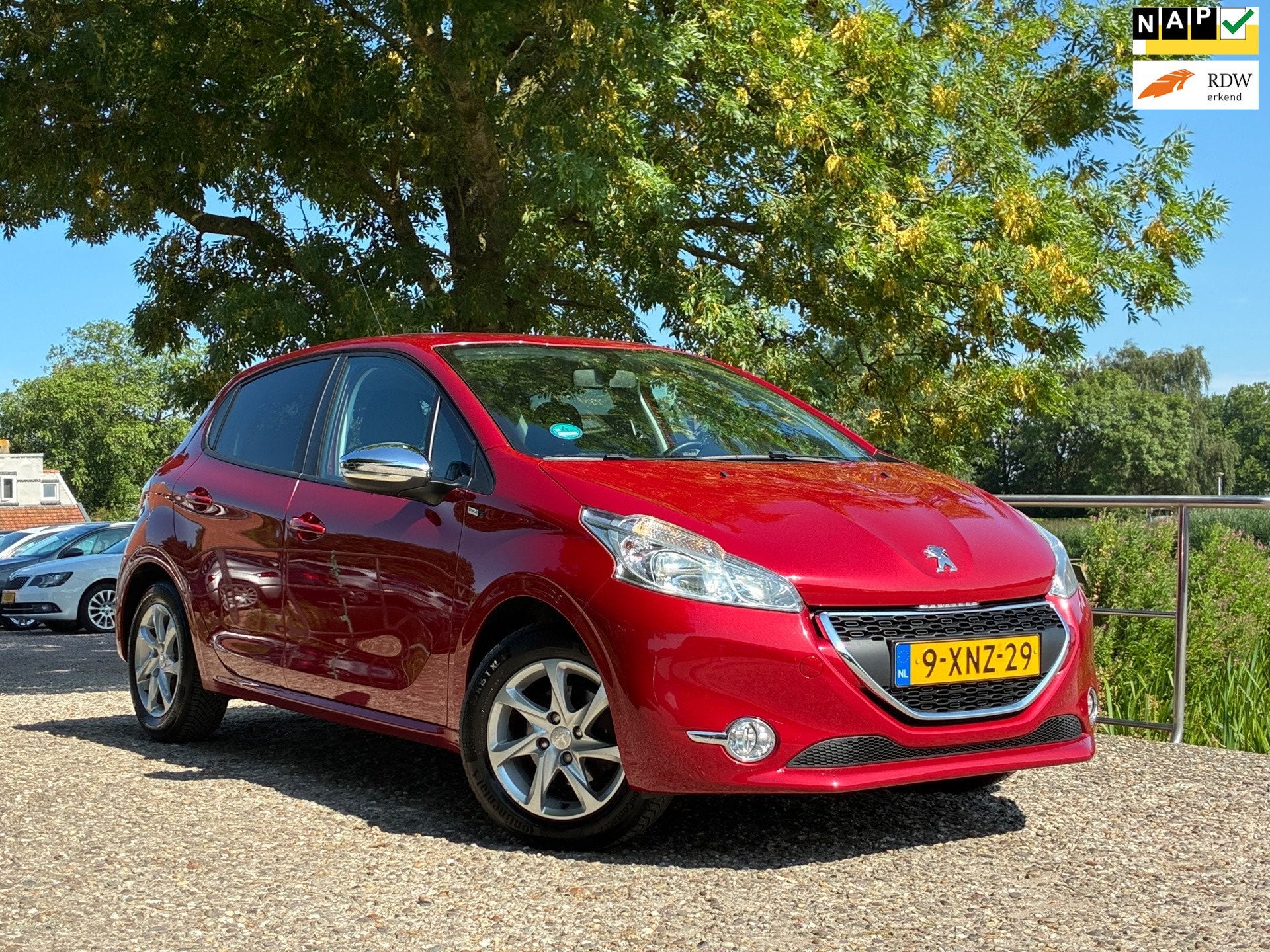 Peugeot 208 1.2 VTi Style | 5-Deurs met Airco nu € 4.975,-, Voorwielaandrijving, Euro 5, Stof, Gebruikt