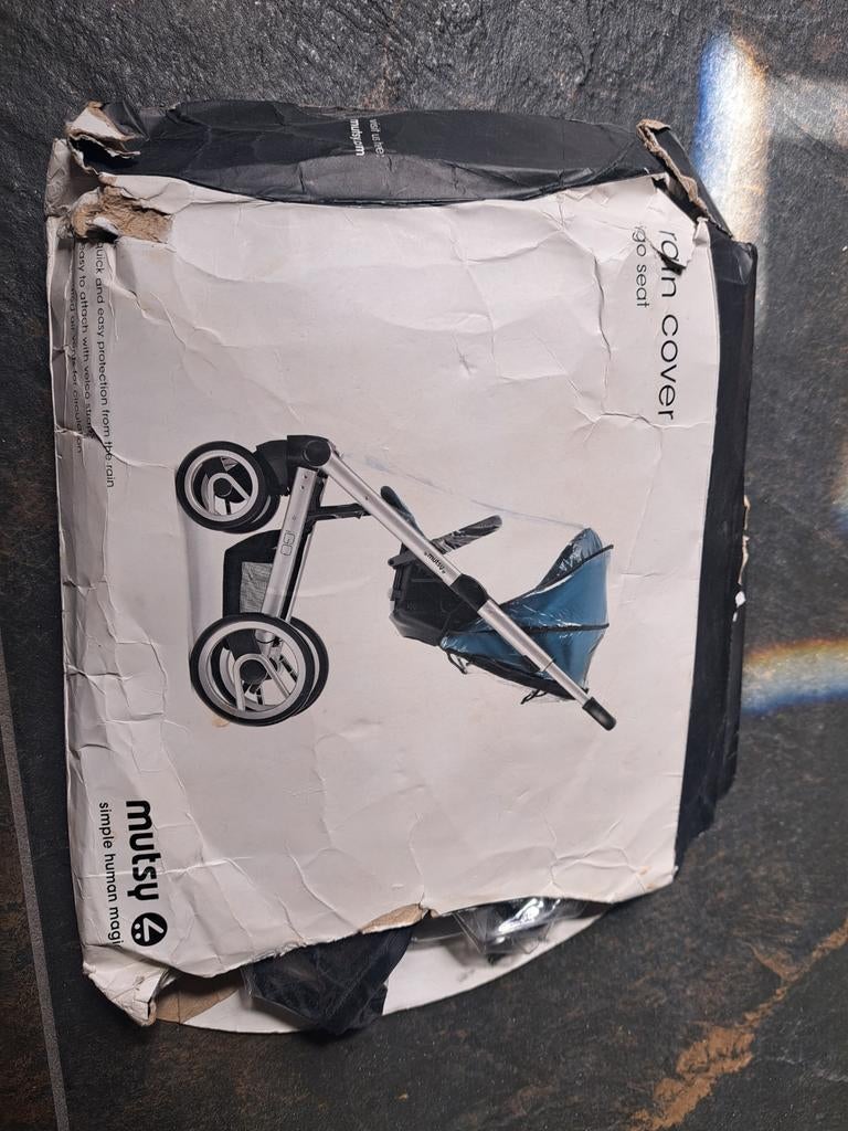 Mutsy Igo regenhoes - zo goed als nieuw, Ophalen of Verzenden, Zo goed als nieuw, Kinderwagen, Mutsy