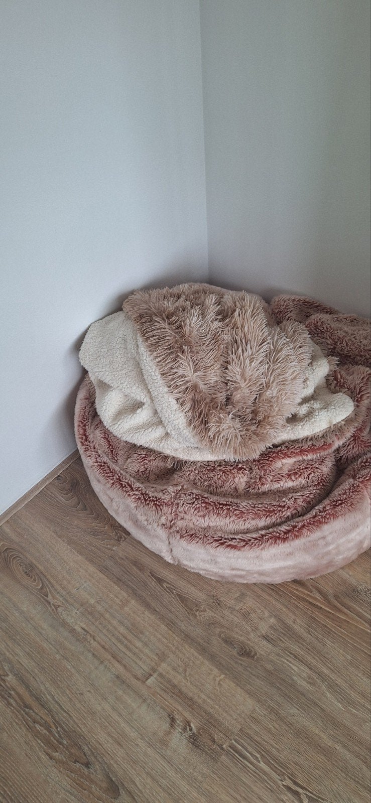 Comfortabele zitzak - Roze/beige inclusief kleed, Huis en Inrichting, Ophalen, Gebruikt, Roze, Zitzak