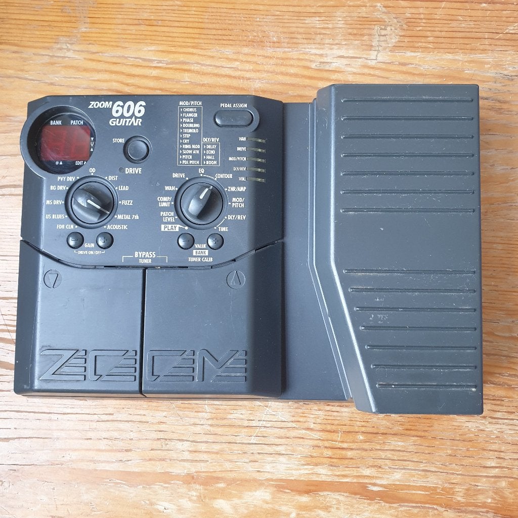 Zoom 606 multi effect, Muziek en Instrumenten, Ophalen of Verzenden, Gebruikt, Multi-effect