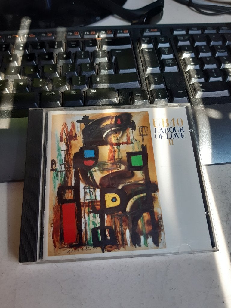 cd UB40-labour of love (Z181-112), Ophalen of Verzenden, Zo goed als nieuw