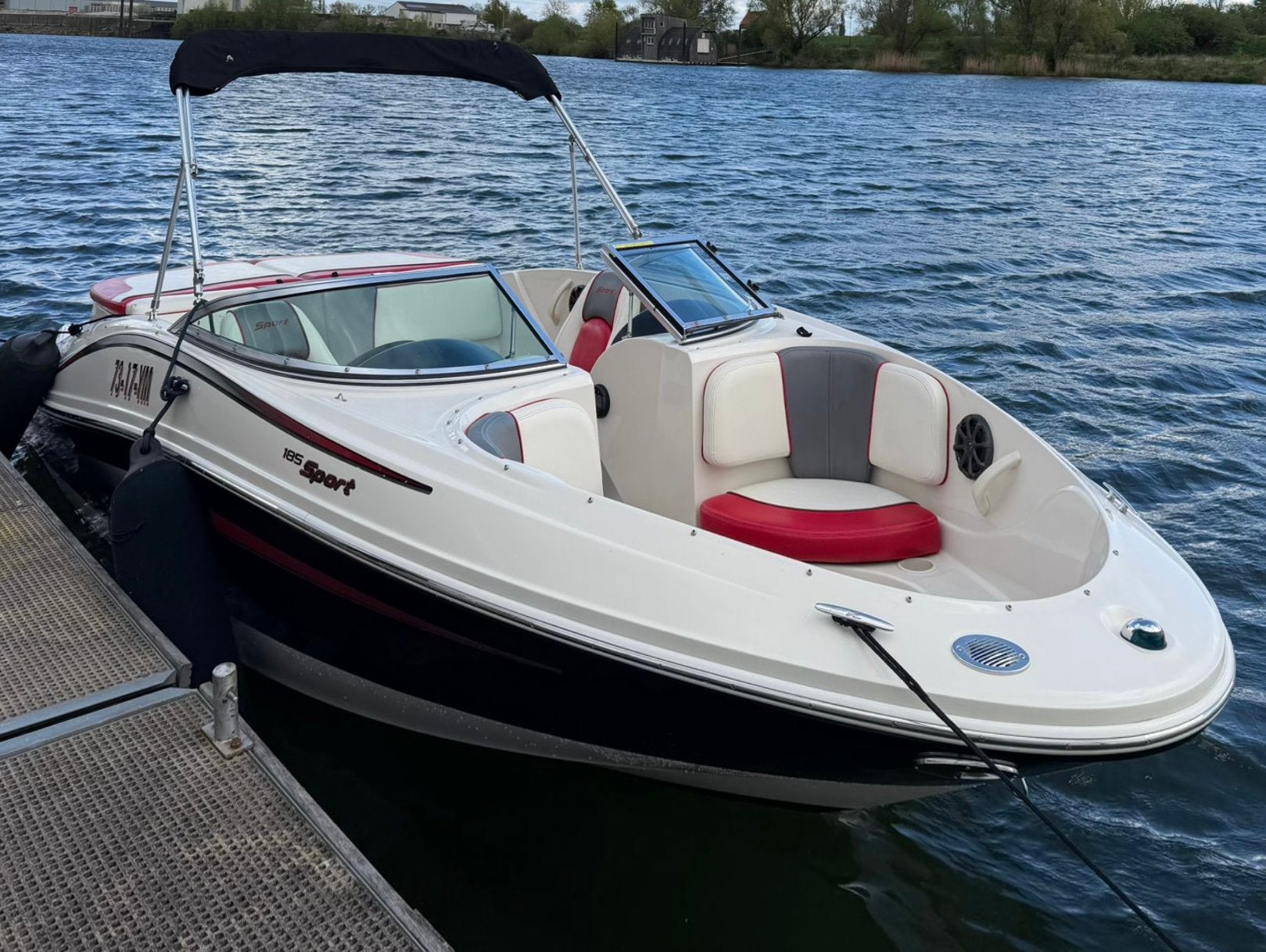 Sea Ray 185 sport incl. trailer 2007, Ophalen, Binnenboordmotor, 2 m, Sea Ray