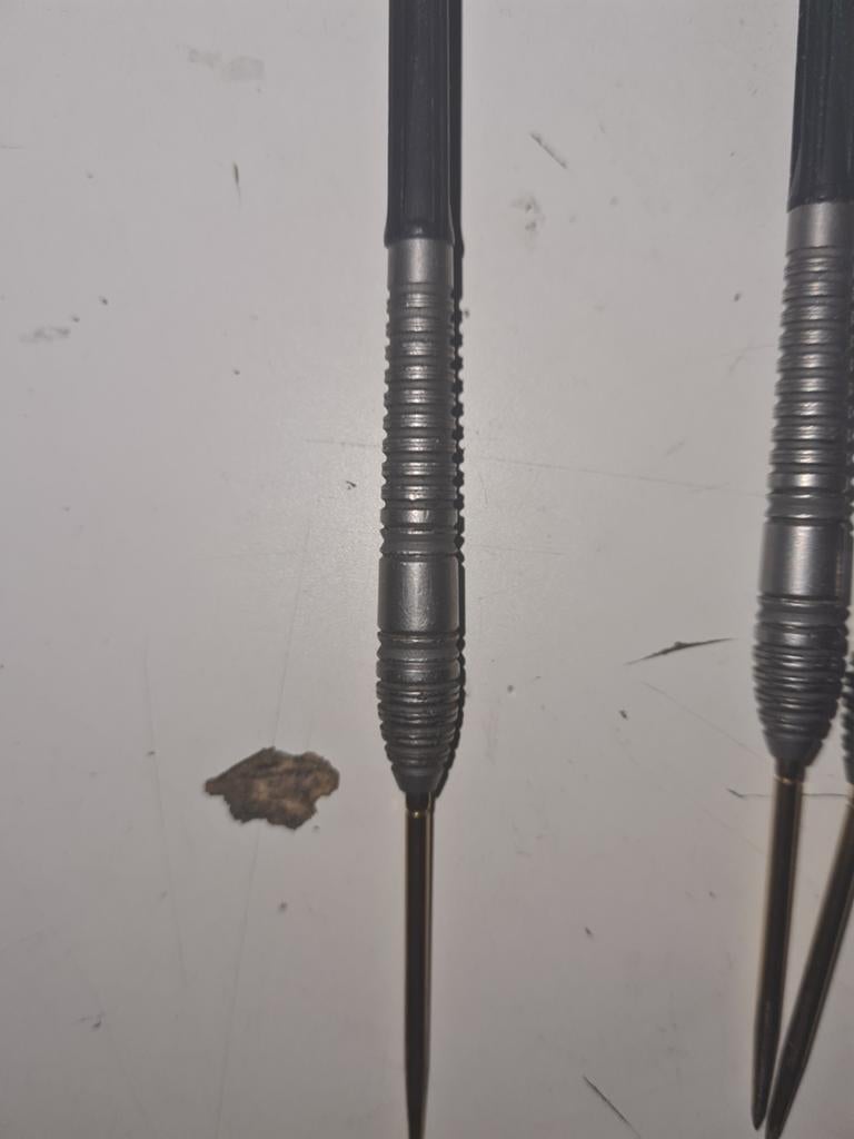 26 gram Bolide 03 Darts met Goed Geslepen Punten, Ophalen of Verzenden, Gebruikt, Pijlen
