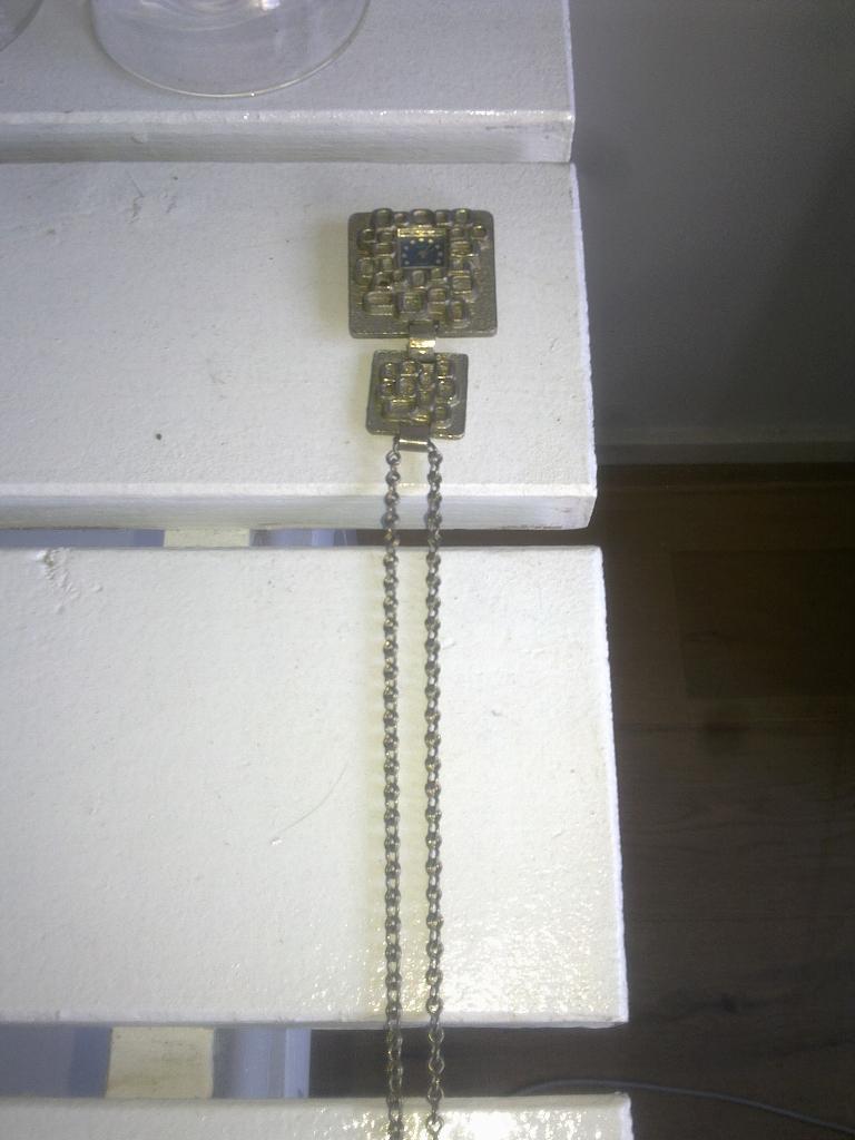 Horloge ruhla 17 jewels aan ketting vintage retro DDR, Ophalen of Verzenden, Zo goed als nieuw, Leer, Overige merken