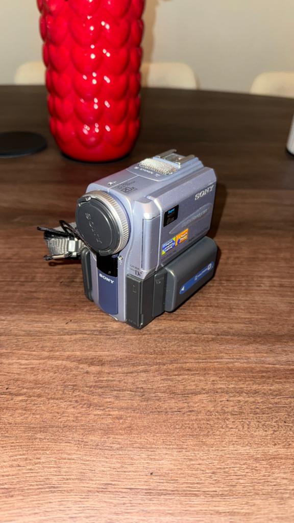 dcr pc6e pal sony videocamera, Mini dv, Gebruikt, 20x of meer, Ophalen of Verzenden