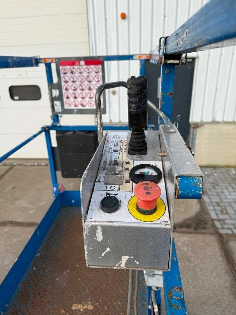 Foto 11 van Skyjack SJ 3226 Schaar hoogwerker 10 meter (bj 2015)
