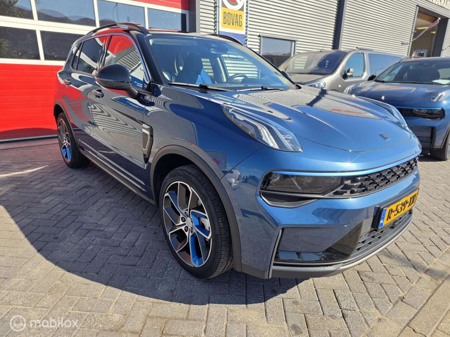 Lynk&Co 01 1.5 261PK Plug-inHybrid,Pano,360Camera,Apple Carp, 1800 kg, Euro 6, Blauw, 120 €/maand