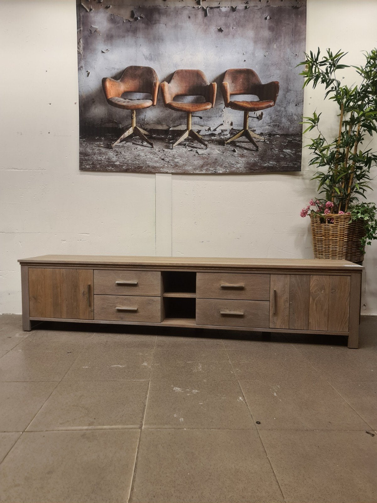 nieuw tv meubel model Staphorst 242x55x46cm eiken P. Klerkx, Huis en Inrichting, Ophalen, Hout, ., Nieuw
