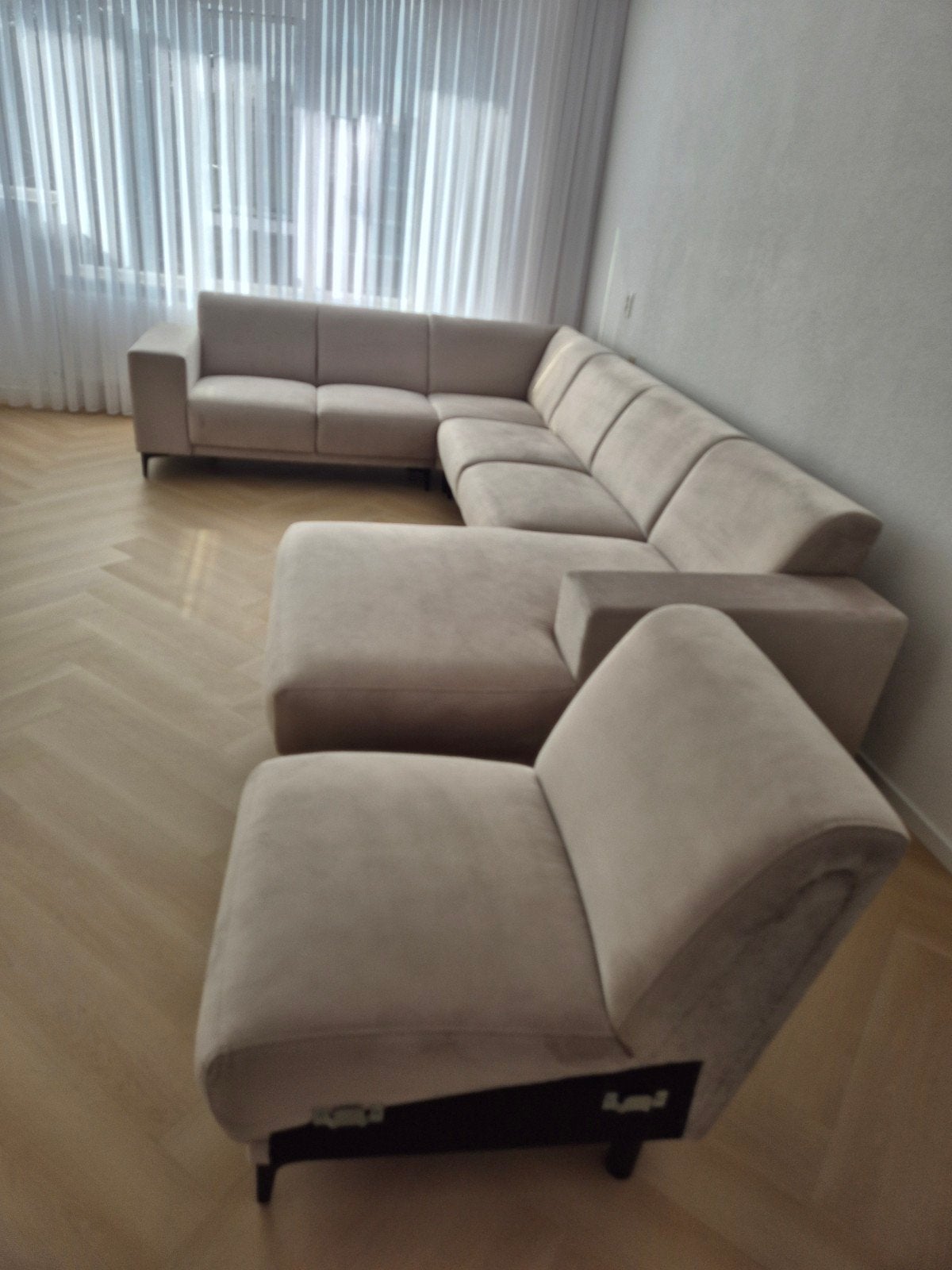 Luxe hoekbank beige,taupe – 1 maand oud – verstelbaar, Huis en Inrichting, Ophalen, Zo goed als nieuw, Stof, L hoek bank