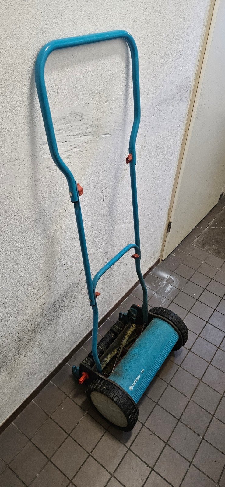 Gebruikte Gardena 300 handgrasmaaier, Ophalen, Gebruikt, Handgrasmaaier, 30 t/m 39 cm