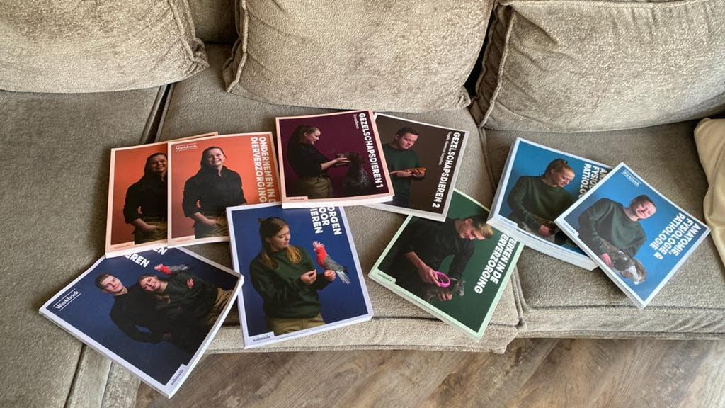 Dierverzorging niveau 3, Ophalen, Beta, Zo goed als nieuw, MBO