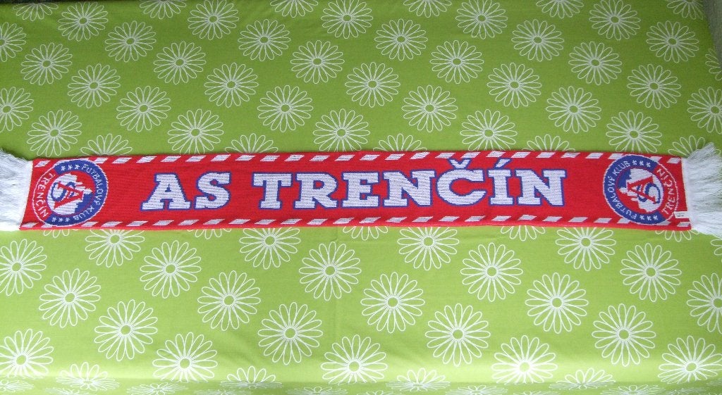 Sjaal AS Trenčin - Mw sme Trenčania, Verzamelen, Ophalen of Verzenden, Zo goed als nieuw, Buitenlandse clubs, Vaantje of Sjaal