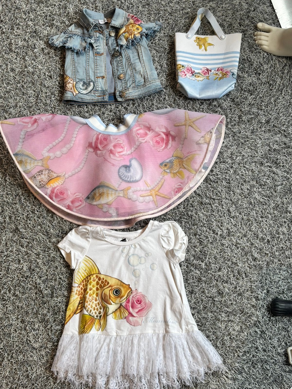 Monnalisa 4 delig set  rok en jasje 2 jaar shirt 3 jaar., Kinderen en Baby's, Kinderkleding | Maat 92, Ophalen of Verzenden, Zo goed als nieuw