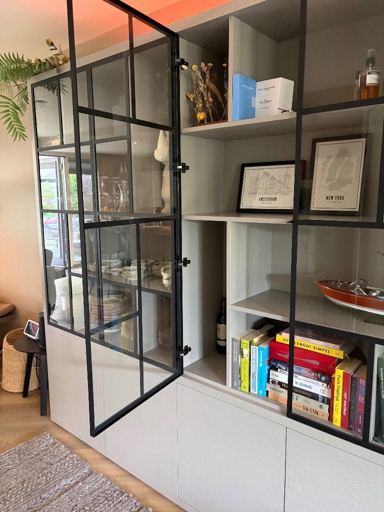 Vitrine kast design Vermeer, Ophalen, 200 cm of meer, Zo goed als nieuw, 25 tot 50 cm