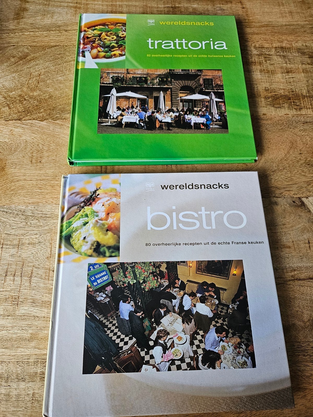 Wereldsnacks: Trattoria & Bistro Kookboeken (2 stuks), Boeken, Ophalen of Verzenden, Zo goed als nieuw, Hoofdgerechten, Italië