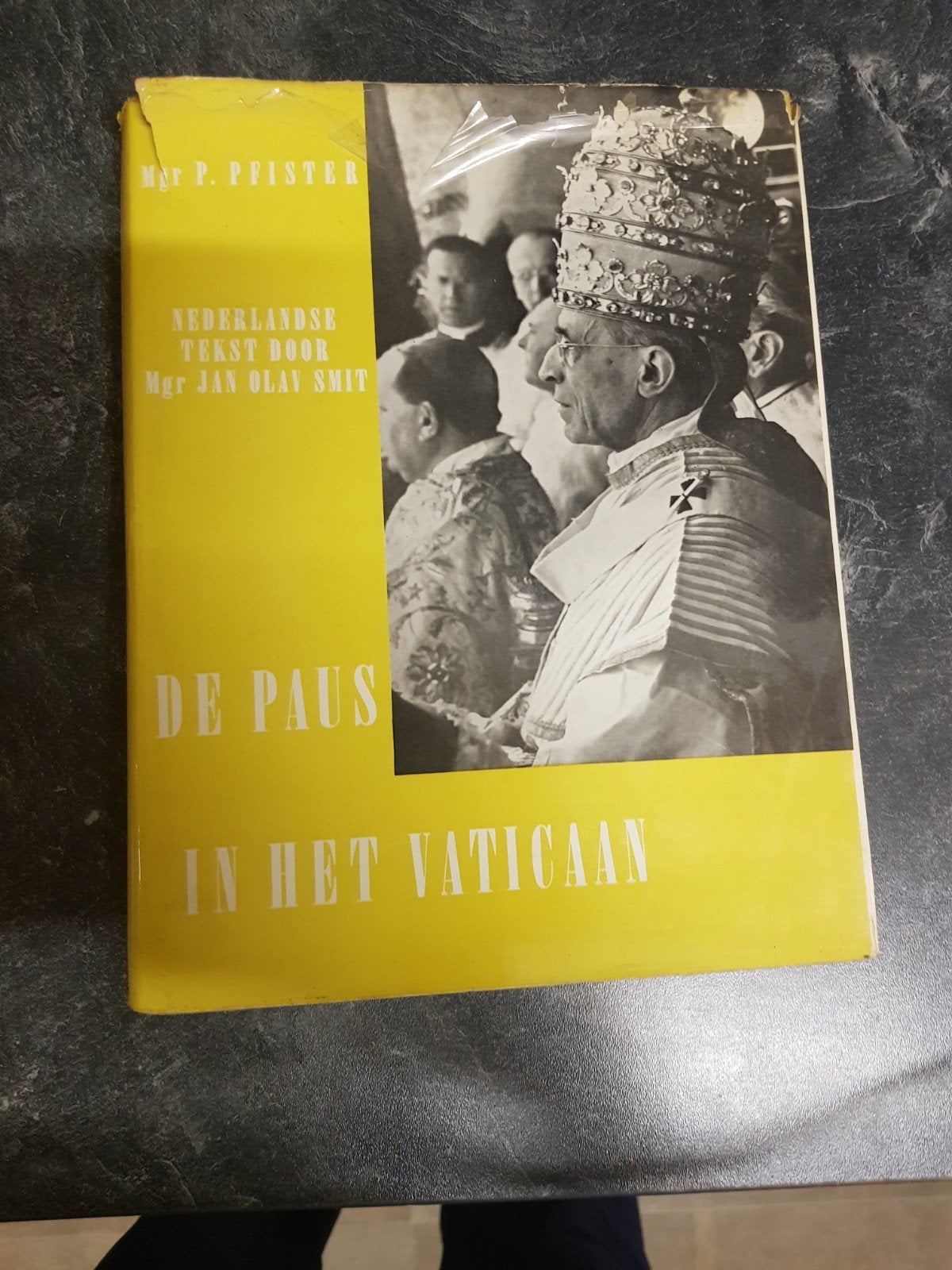 De Paus in het Vaticaan - Mgr. P. Pfister (1950s), Ophalen of Verzenden