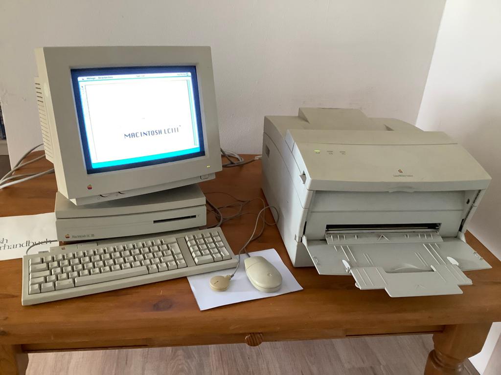 Apple Macintosh Computer met Laserprinter . Vintage 1990, Ophalen
