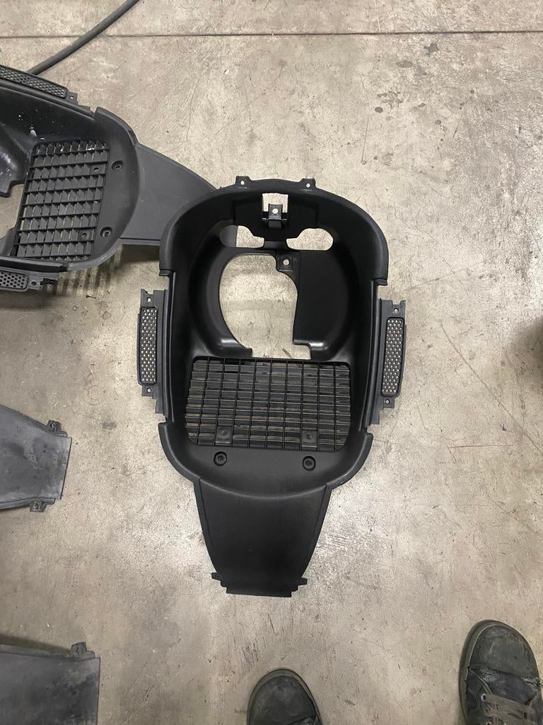 Gilera runner radiateur binnen kapdelen 50cc 125cc 180cc, Ophalen of Verzenden