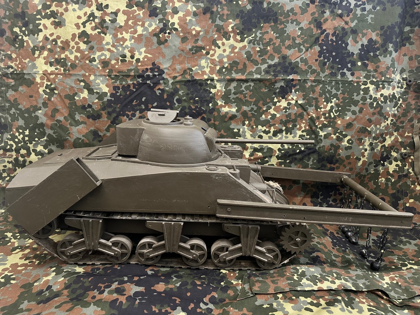 Sherman Crab Tank uit de jaren 50 van hout, Ophalen of Verzenden, Landmacht, Overige gebieden, Overige typen