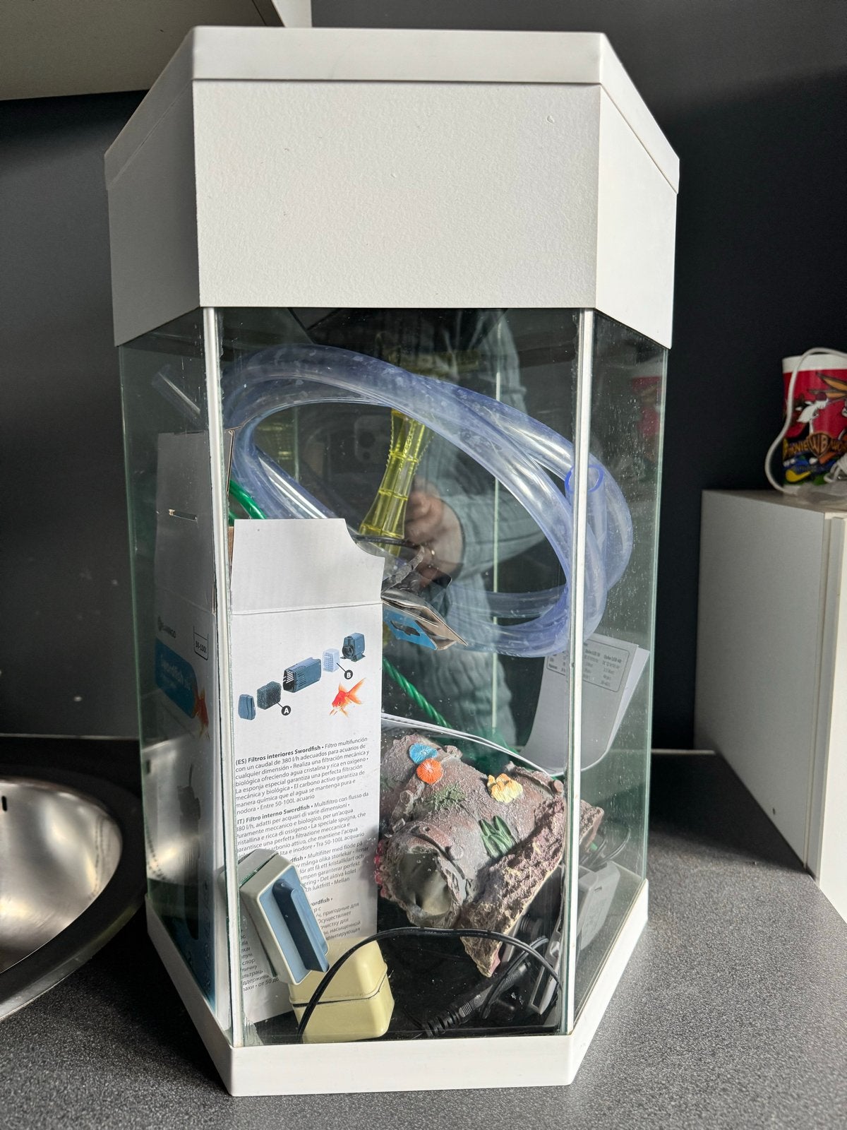 Zeshoekig aquarium, Dieren en Toebehoren, Ophalen, Gebruikt, Inclusief deksel, Overige merken