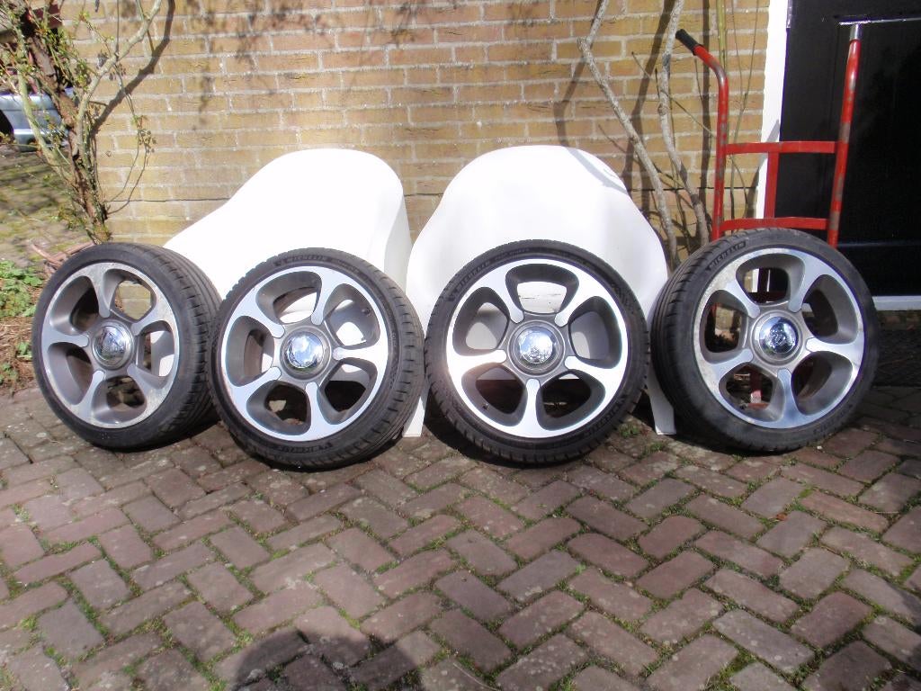 Velgen met Michelin banden 17inch, Fiat 500 Abarth., Auto-onderdelen, Banden en Velgen, Ophalen, Gebruikt, Banden en Velgen, 17 inch