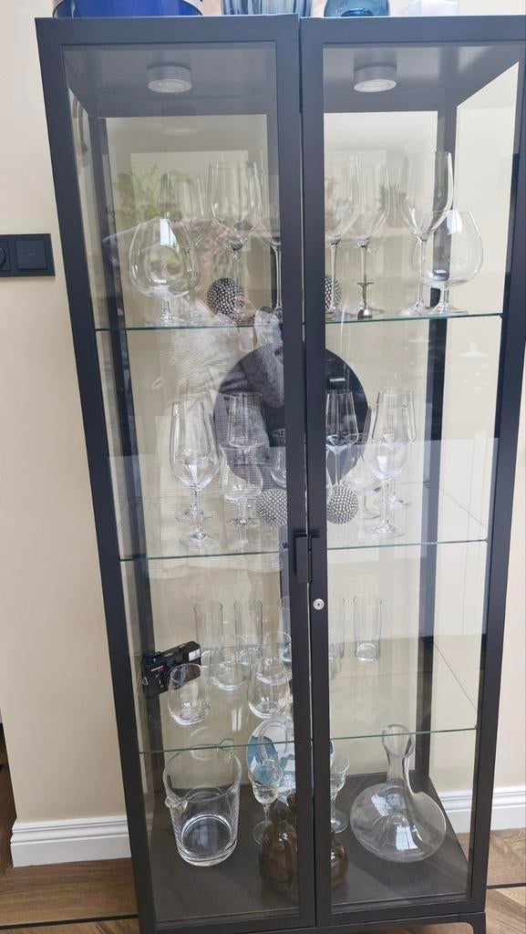 Glazen kast ikea kast zonder inhoud!, Ophalen, 25 tot 50 cm, 50 tot 100 cm, 150 tot 200 cm