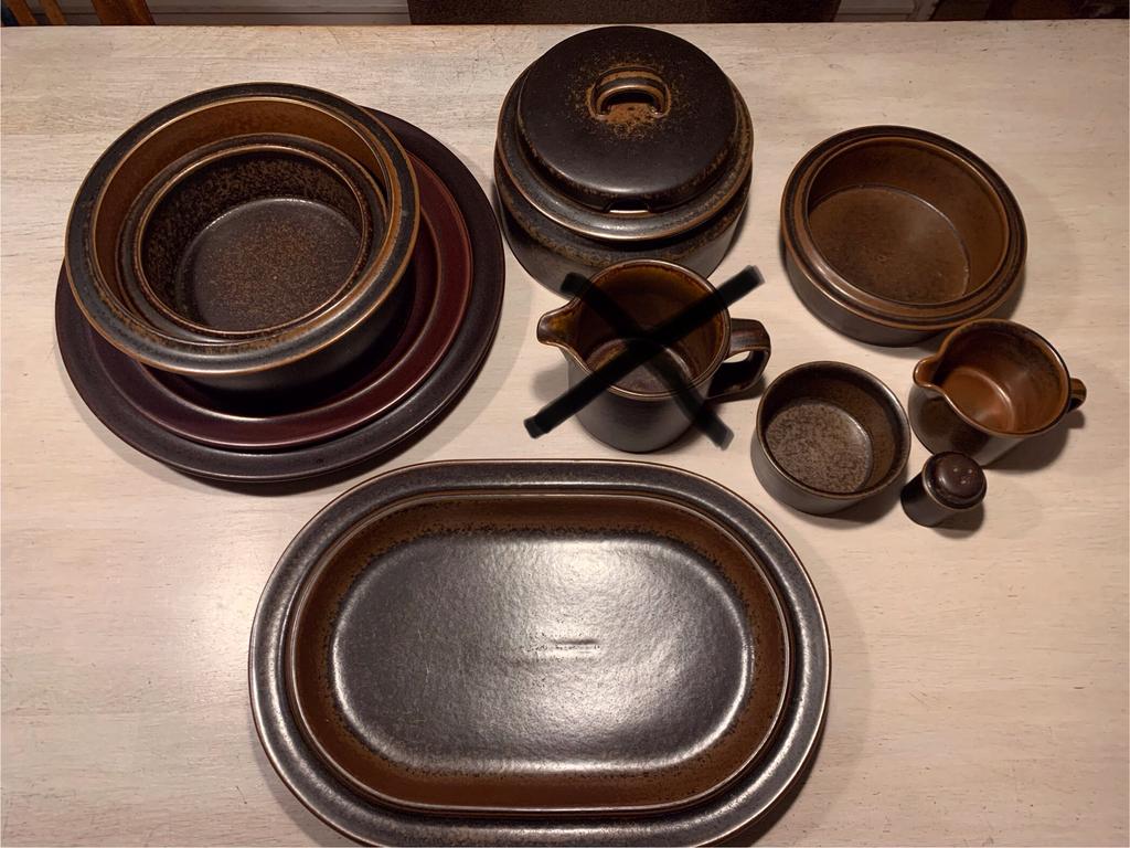 Vintage bruin aardewerk servies Arabia Finland, Antiek en Kunst, Ophalen of Verzenden