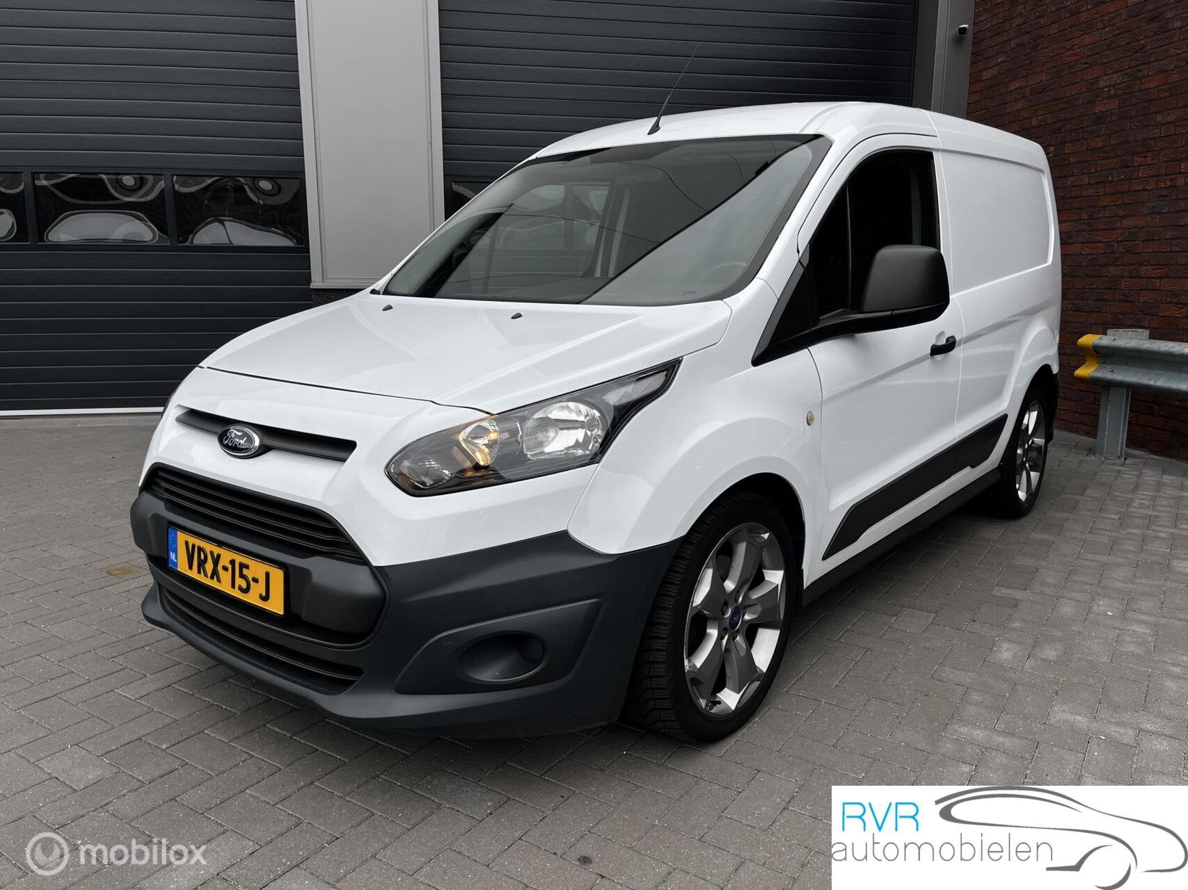 Ford Transit Connect 1.0 Ecoboost L1 AIRCO/CAMERA/CRUISE, Auto's, Bestelauto's, Euro 5, Gebruikt, Zwart, Wit