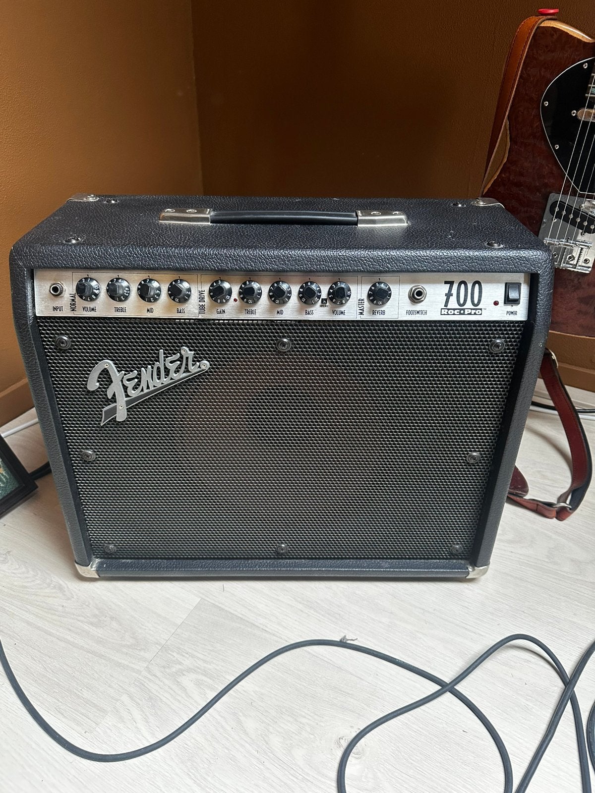 Fender roc pro 700, Ophalen of Verzenden, Gebruikt, Gitaar, 100 watt of meer