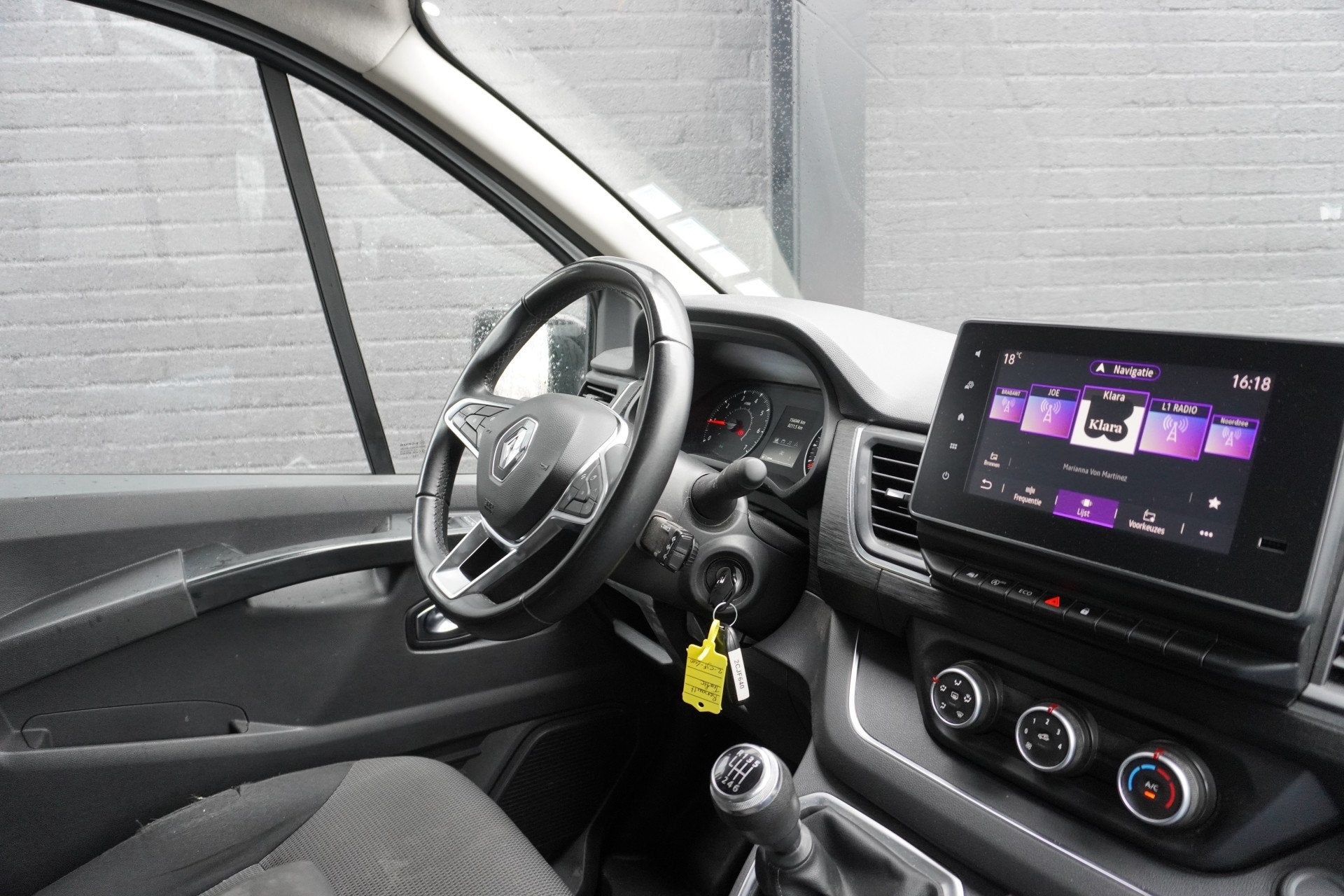 Renault Trafic 2.0 Blue dCi 130PK EURO 6 - Airco - Navi - Cr, Stof, Gebruikt, 4 cilinders, Renault