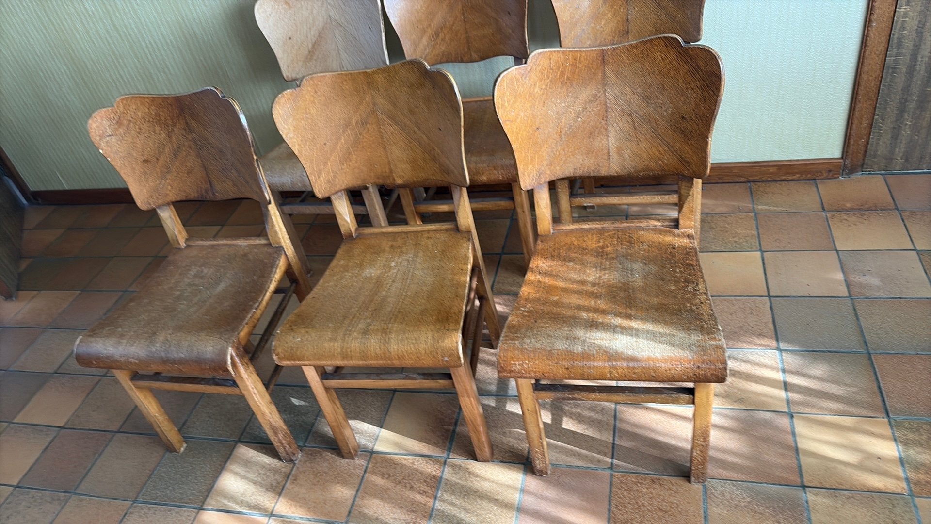 6 stoelen, Ophalen