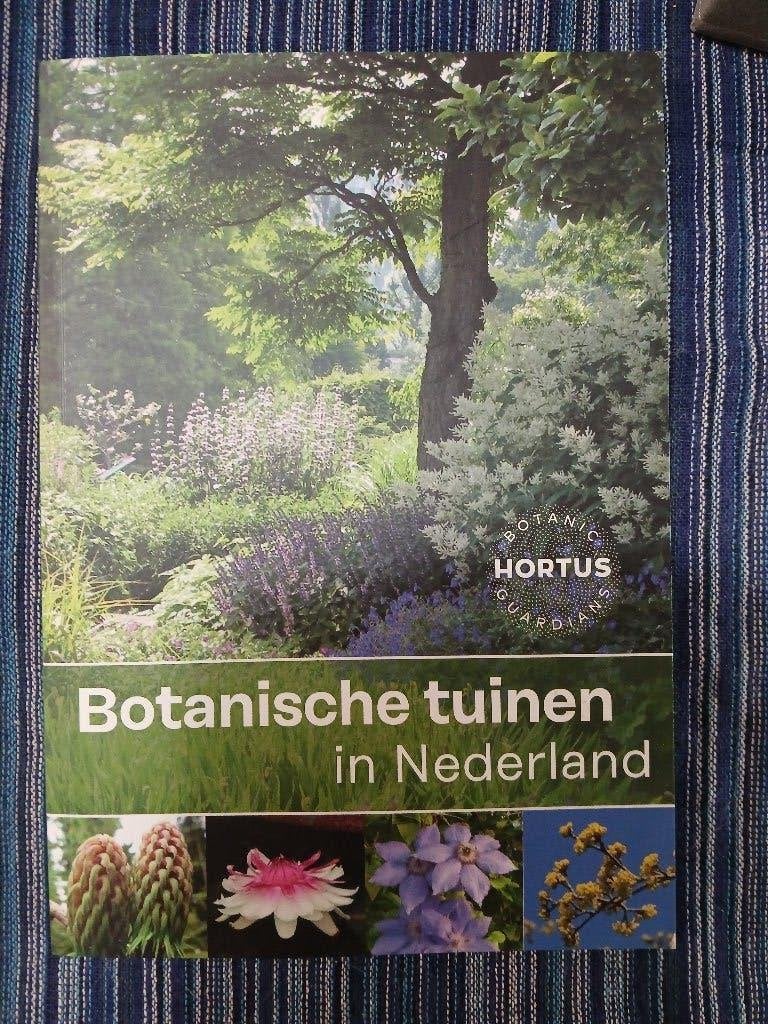 Botanische tuinen in Nederland - Rolf Roos en Joke 't Hart, Ophalen of Verzenden, Zo goed als nieuw, Natuur algemeen, Rolf Roos en Joke 't Hart