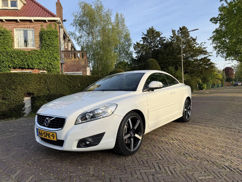Volvo C70 2.5 T5 Summum Aut. |Orig NL| Dealer onderhouden|, Auto's, Euro 5, C70, Zwart, Cabriolet