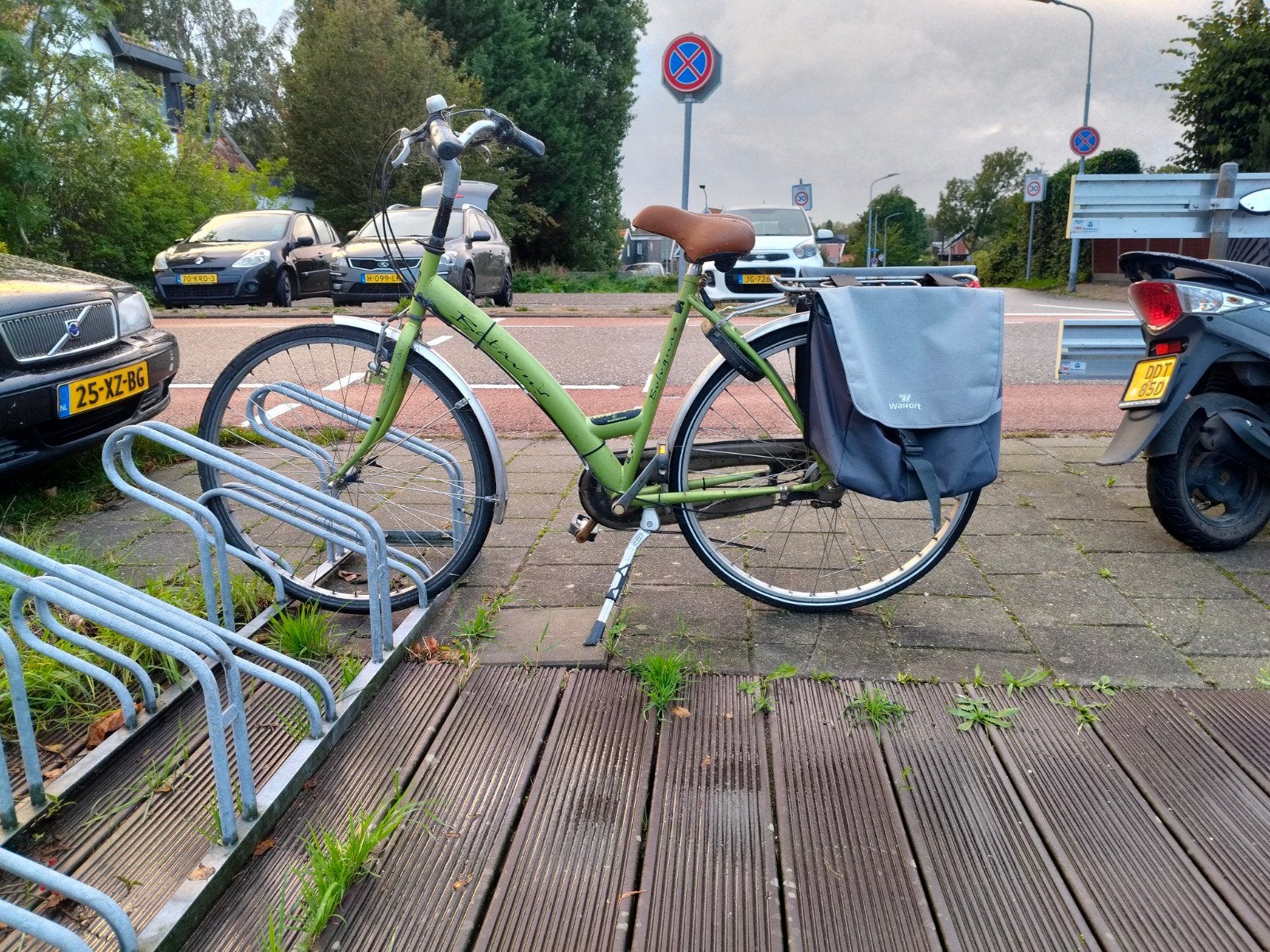 Stadsfiets met 3 versnellingen en goed werkende remmen, Fietsen en Brommers, Ophalen, Gebruikt, Overige merken, Versnellingen