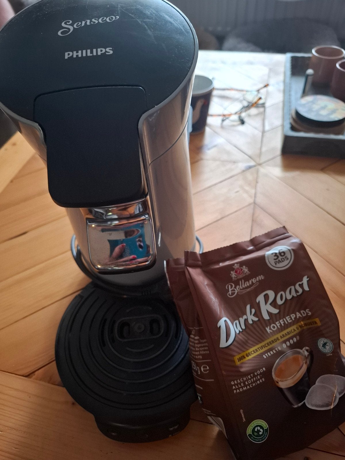 Senseo koffiemachine met zak koffiepads, Verzenden, Gebruikt, Koffiemachine, Koffiepads en cups