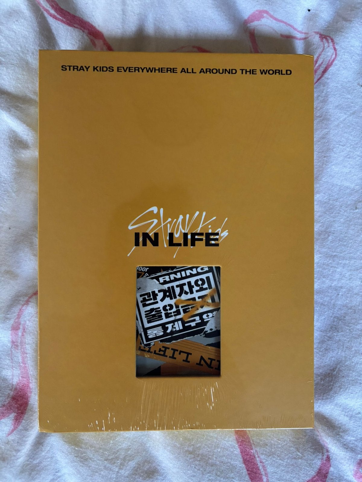 SEALED stray kids in life album gele versie nieuw, Ophalen of Verzenden, Zo goed als nieuw, Cd of Plaat