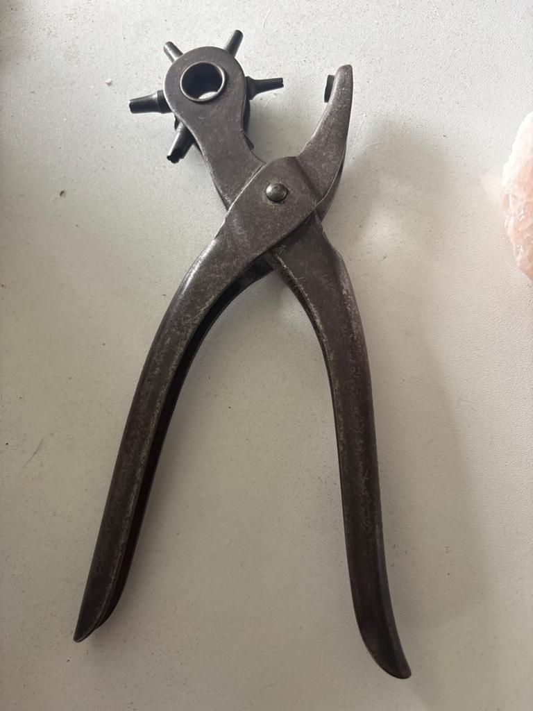 Gatentang / Revolvertang voor leer en textiel gebruikte staa, Ophalen of Verzenden, Gebruikt