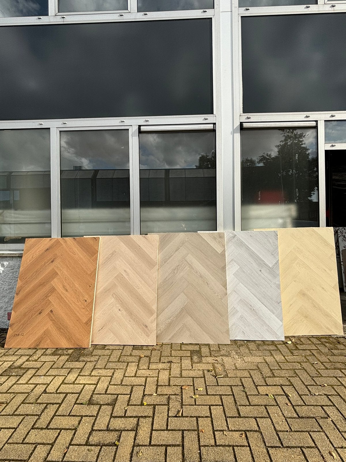 5 Kleuren. Visgraat klik Vloeren NU VOOR 12,99€ pm2!!, Garantie, Laminaat of Parket