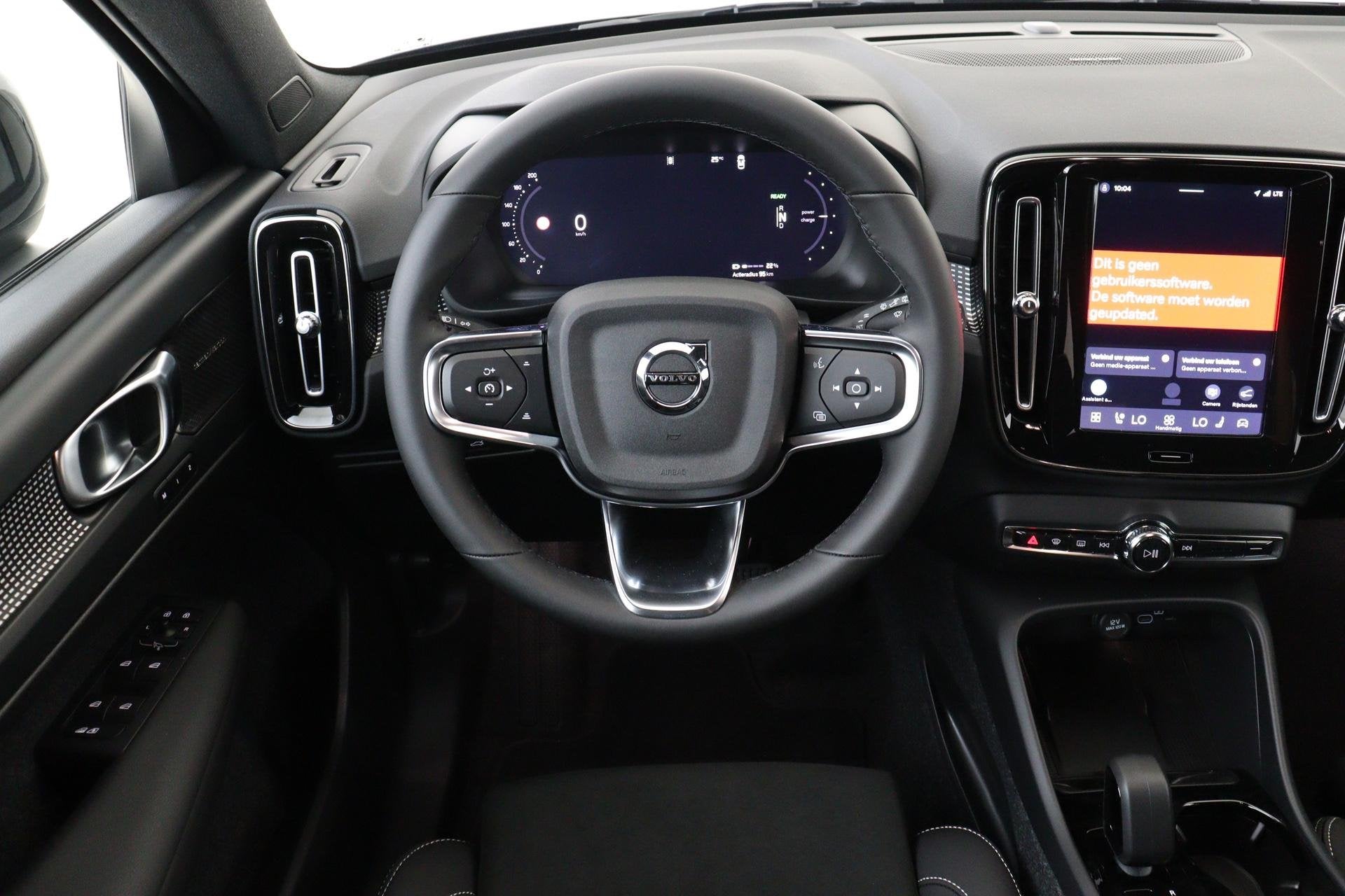 Volvo EX40 SINGLE MOTOR PLUS BLACK EDITION EUROPA 70 kWh -HA, Auto's, Zwart, 420 min, Nieuw, SUV of Terreinwagen
