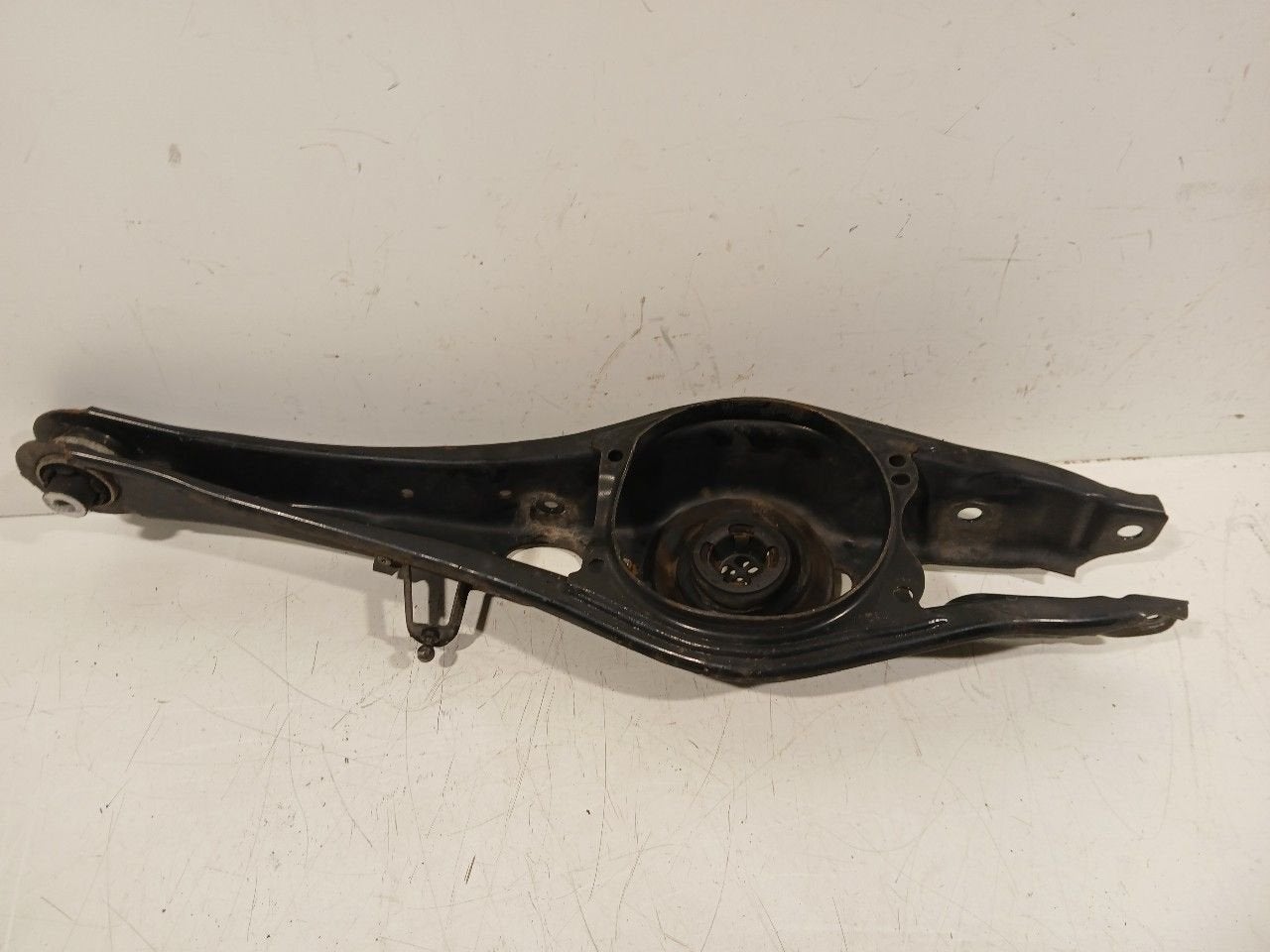 Draagarm links achter Cupra Leon, Onderdelen@venauto.nl, Van der Ven Autorecycling B.V., Gebruikt, Ettenseweg 76, 4706 PB Roosendaal, The Netherlands