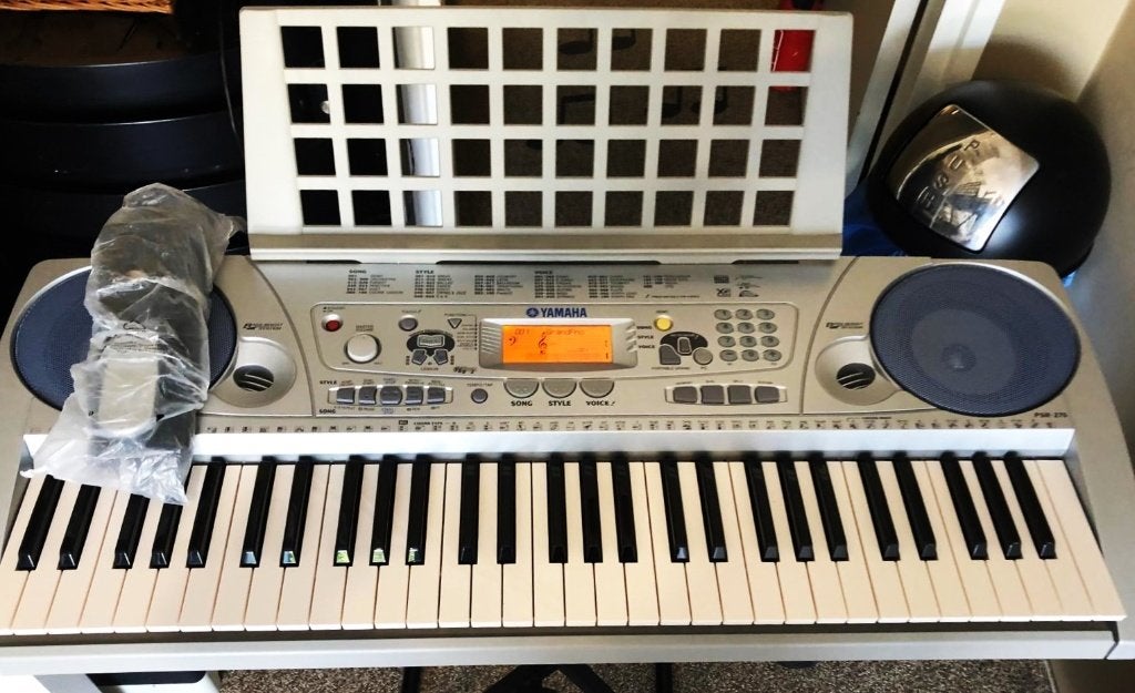 Yamaha PSR275 keyboard/sustain pedaal/Quiklok statief/gigbag, Ophalen, Zo goed als nieuw, 61 toetsen, Yamaha