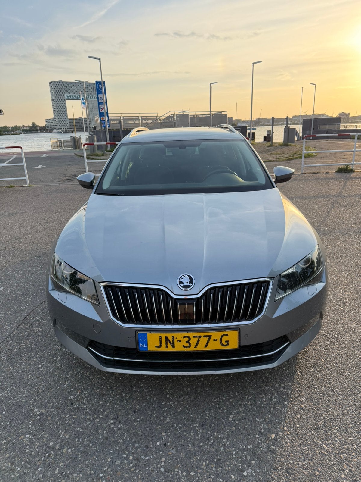 Škoda Superb Combi 1.4 TSI ACT | 1e eigenaar | APK 2027, Voorwielaandrijving, Stof, 4 cilinders, 700 kg