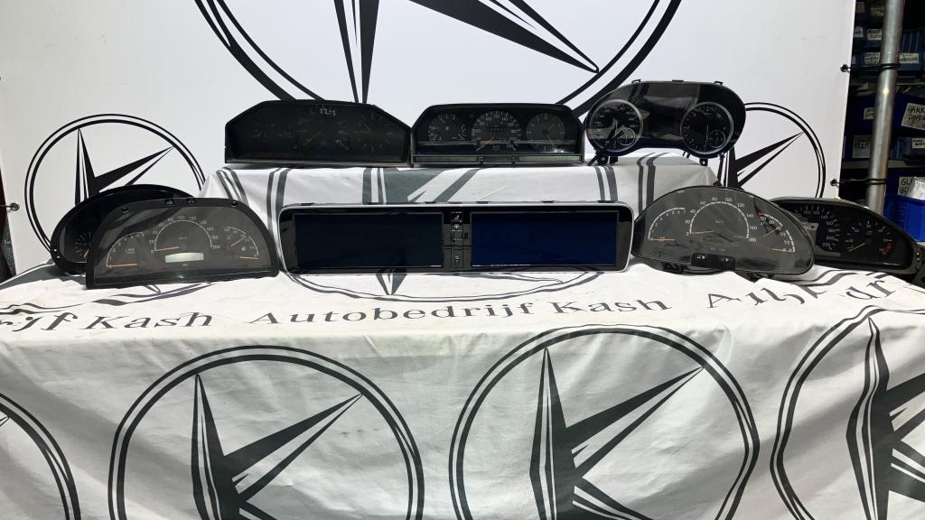 Diverse Mercedes-Benz Tellerklokken Beschikbaar, Auto-onderdelen, Dashboard en Schakelaars, Niet ingevuld, Mercedes-Benz, Niet ingevuld
