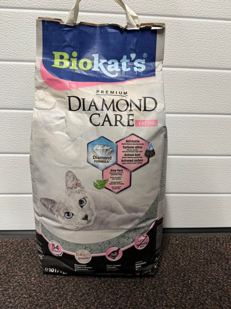 4 nieuwe zakken biokat’s diamond care fresh, Ophalen, Zo goed als nieuw